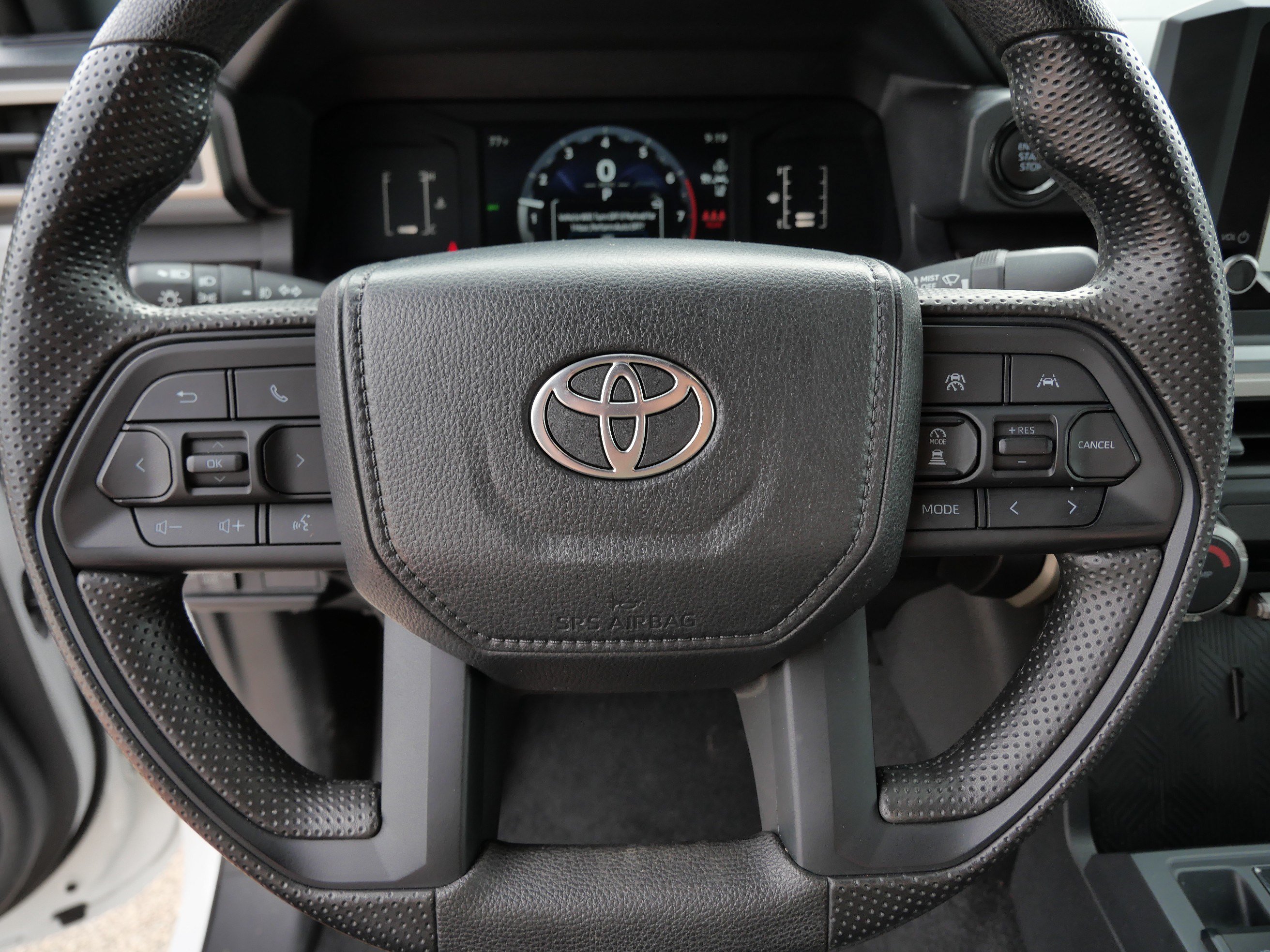 Certified 2024 Toyota Tacoma SR5 AWD/4WD image 26