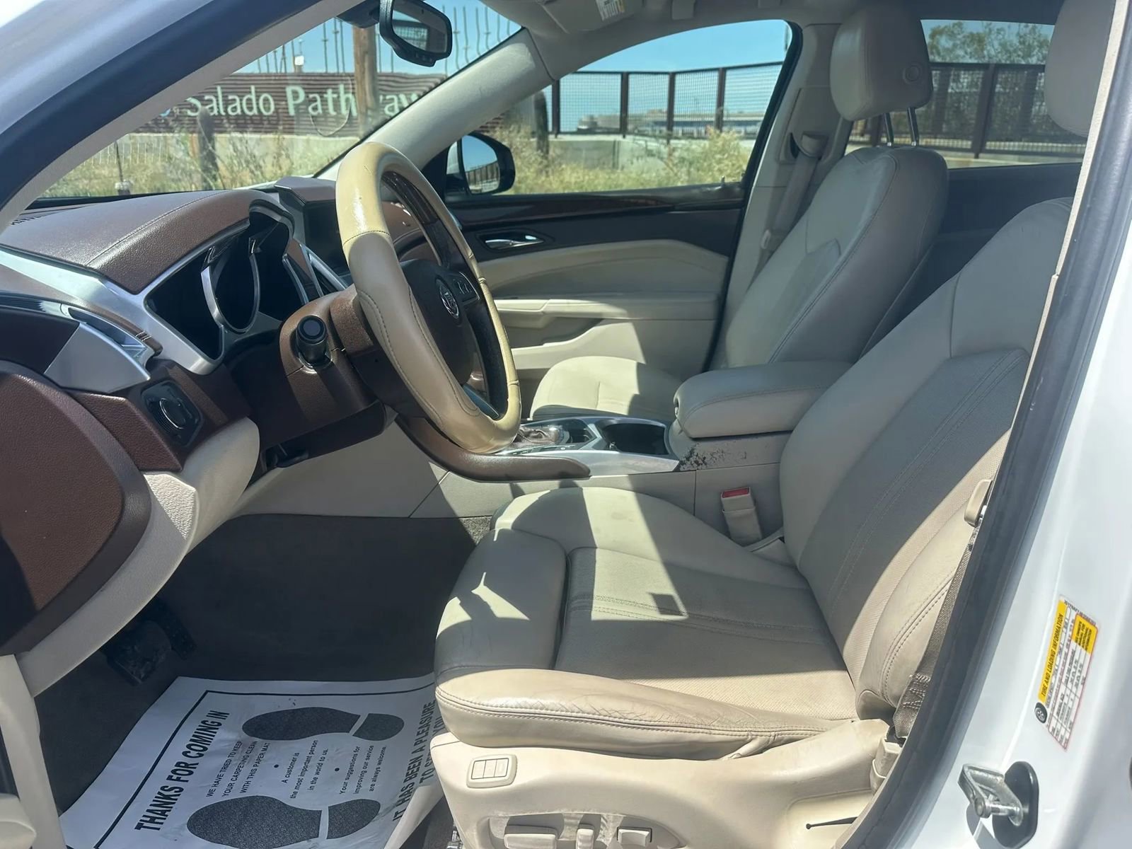 Used 2011 Cadillac SRX Luxury FWD image 7