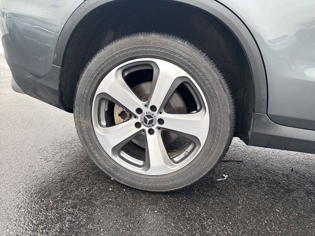 Used 2018 Mercedes-Benz GLC 300 4MATIC Coupe image 9