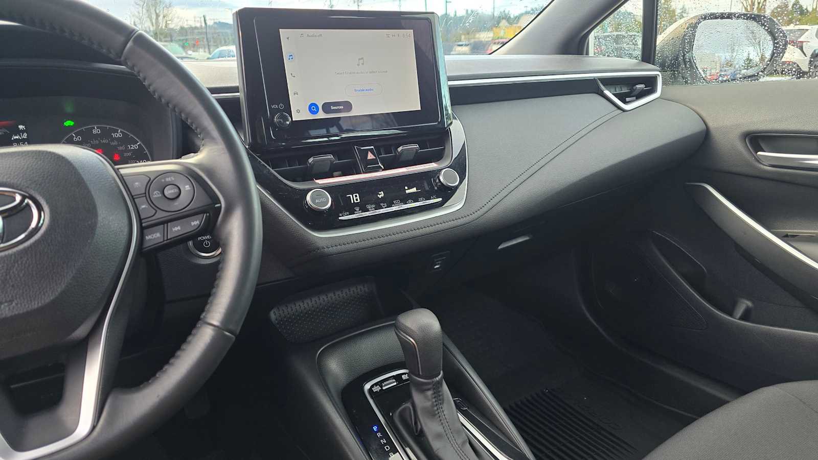 Certified 2024 Toyota Corolla SE image 29