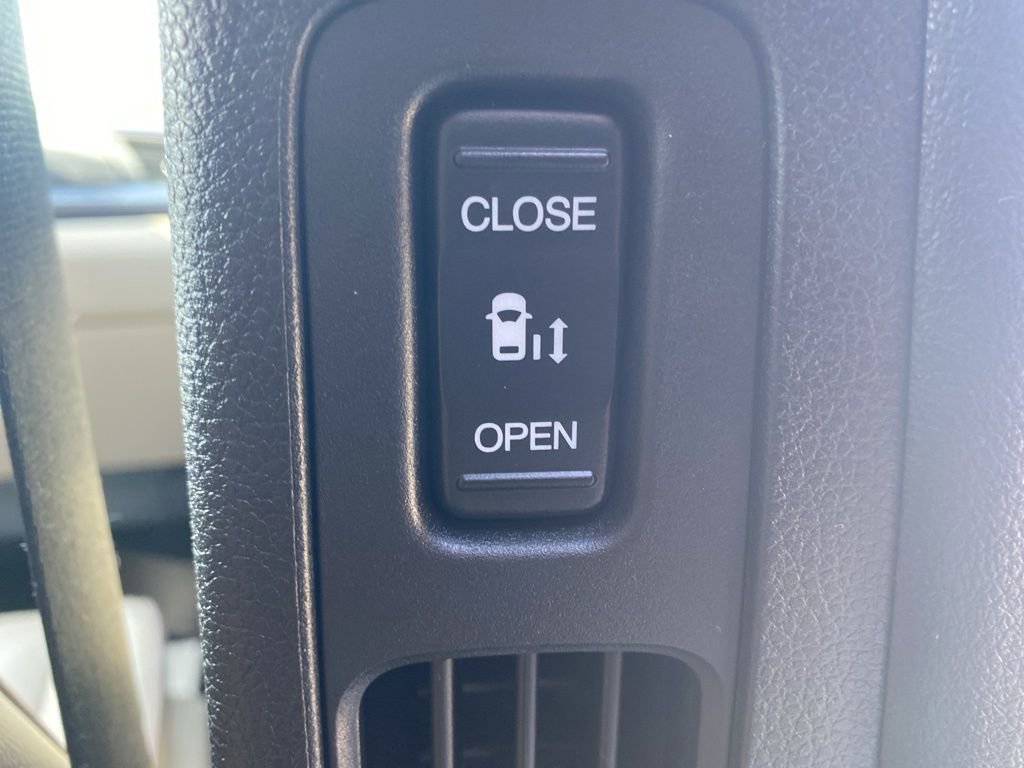 Used 2024 Honda Odyssey Elite image 16