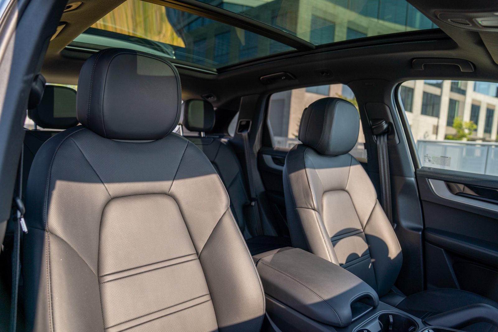 Certified 2026 Porsche Cayenne AWD/4WD image 25