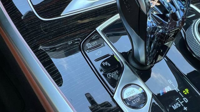 Used 2020 BMW X7 M50i image 98