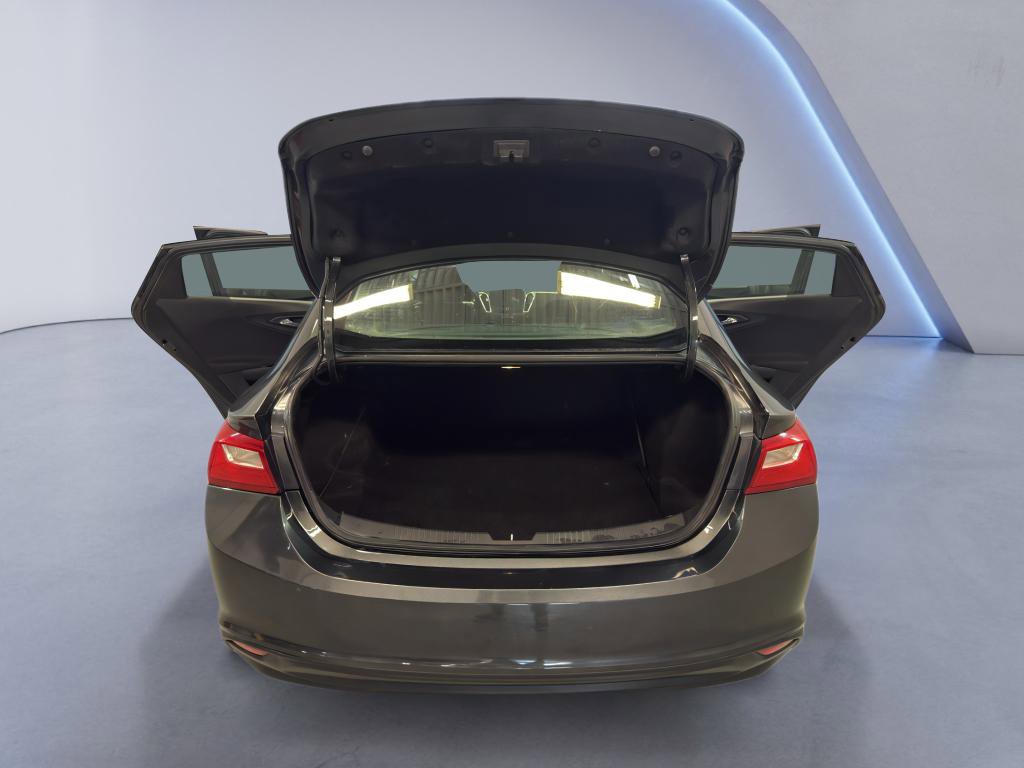 Used 2016 Chevrolet Malibu LT image 12