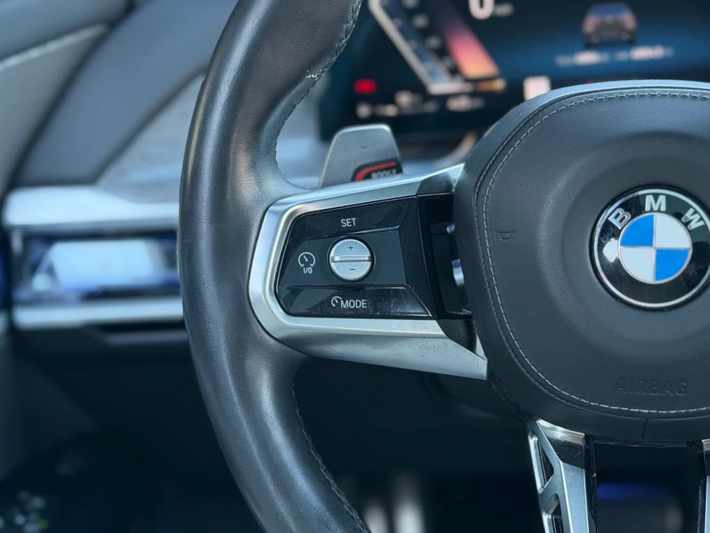 Used 2023 BMW 760i xDrive w/ Executive Package AWD/4WD image 42