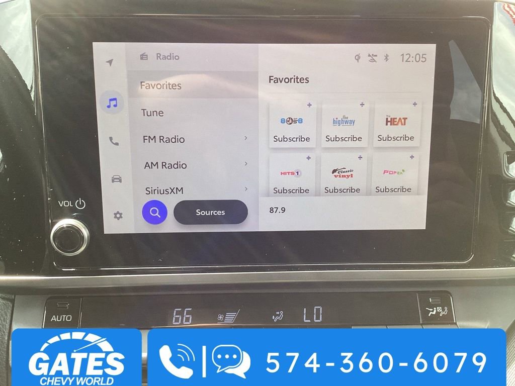 Used 2025 Toyota Camry LE FWD image 3