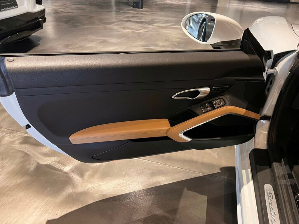 Used 2019 Porsche 718 Boxster RWD image 18