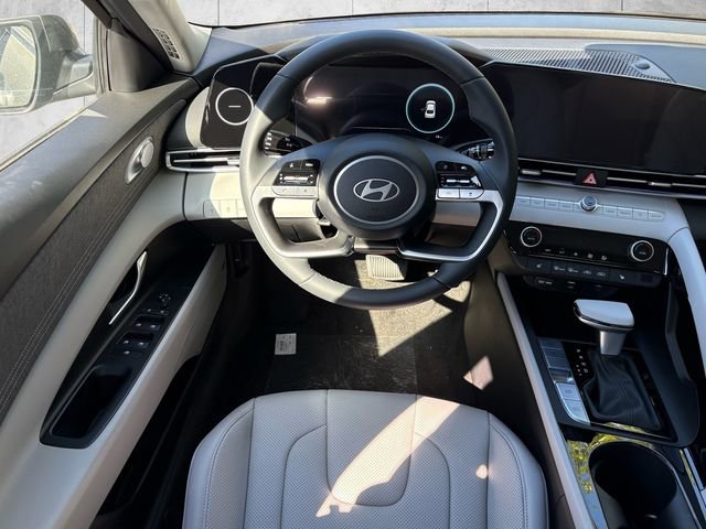 New 2026 Hyundai Elantra Limited FWD image 5