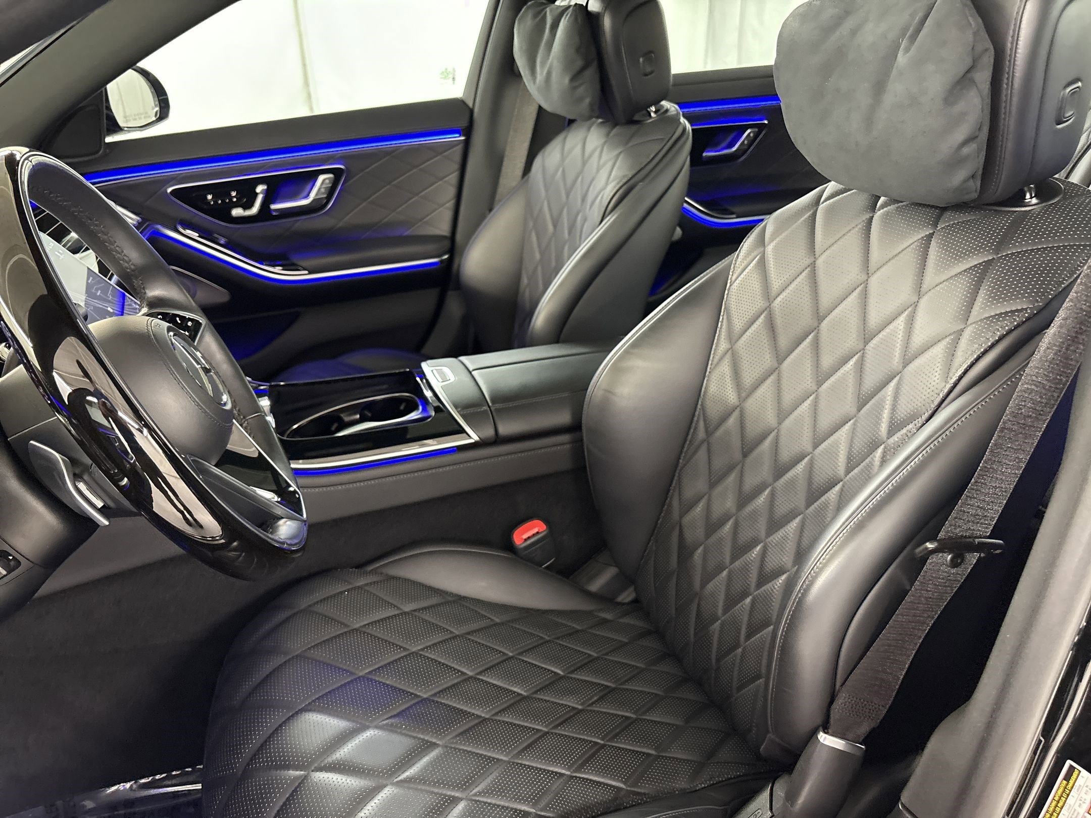 Used 2024 Mercedes-Benz S 580e 4MATIC Sedan image 5
