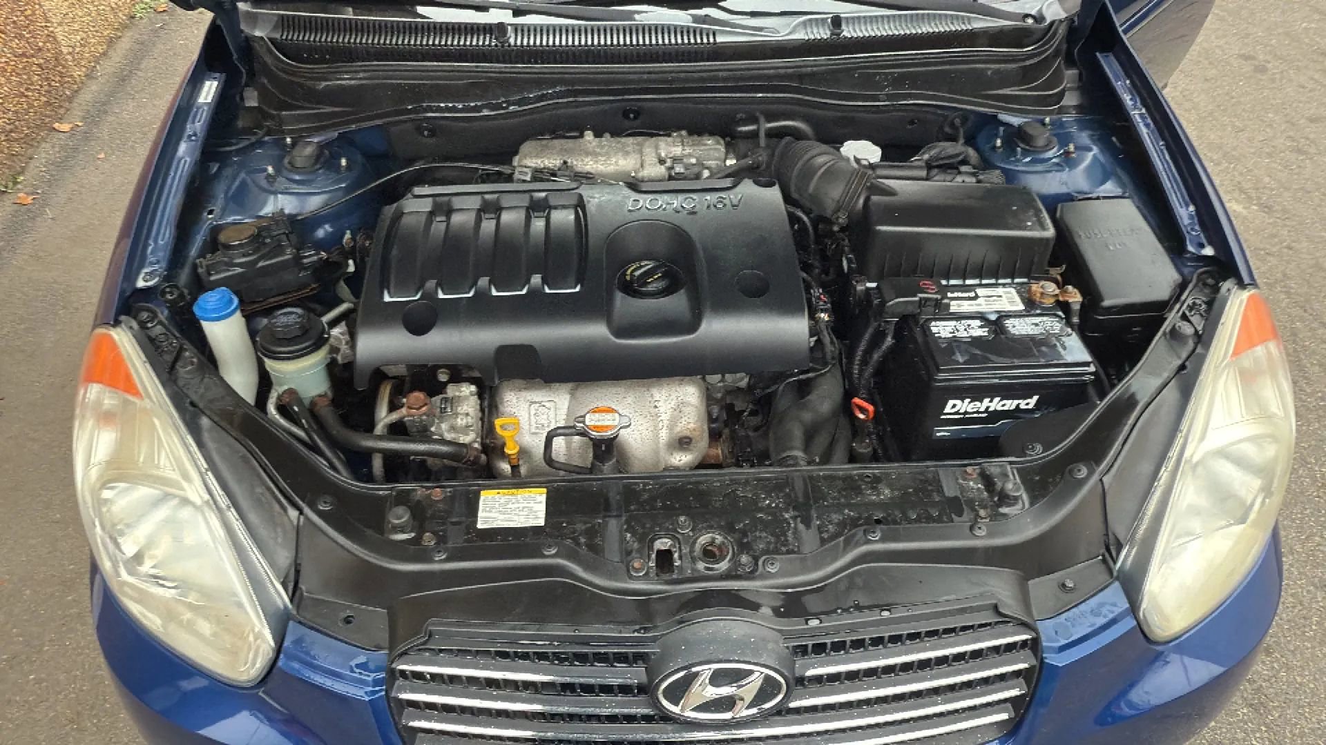 Used 2010 Hyundai Accent GLS w/ Premium Pkg 4 image 24