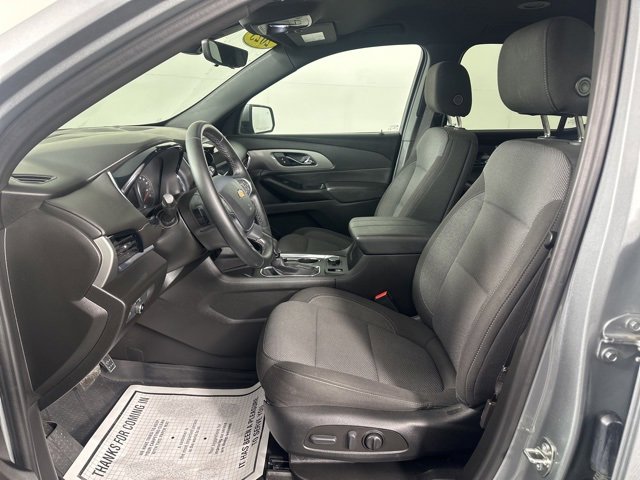 Used 2023 Chevrolet Traverse LT w/ Rear Camera Mirror Package image 22