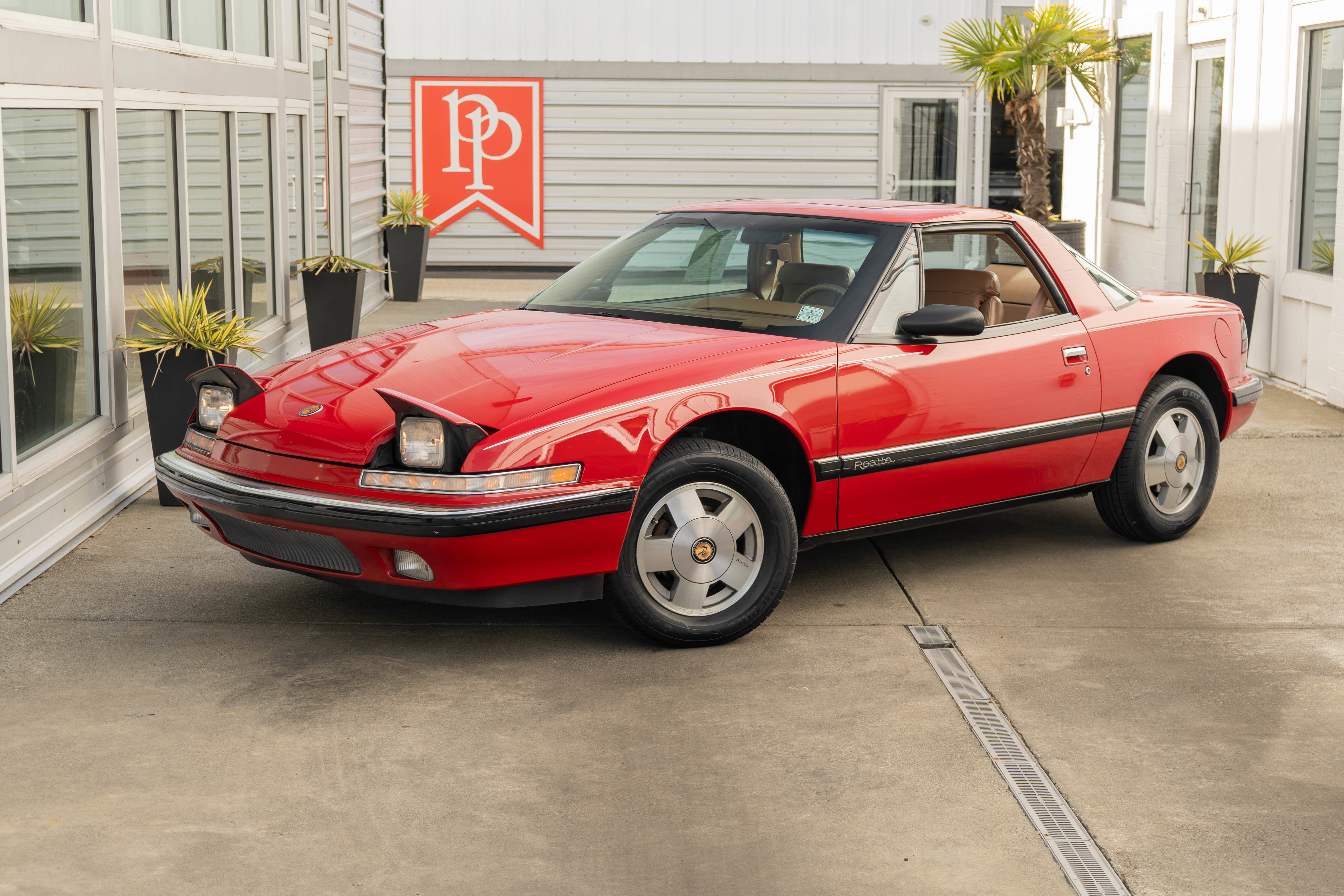 Used 1990 Buick Reatta Coupe FWD image 2