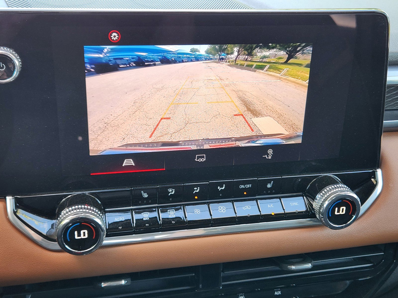 Certified 2024 GMC Canyon AT4 w/ Canyon Safety Plus Package image 7