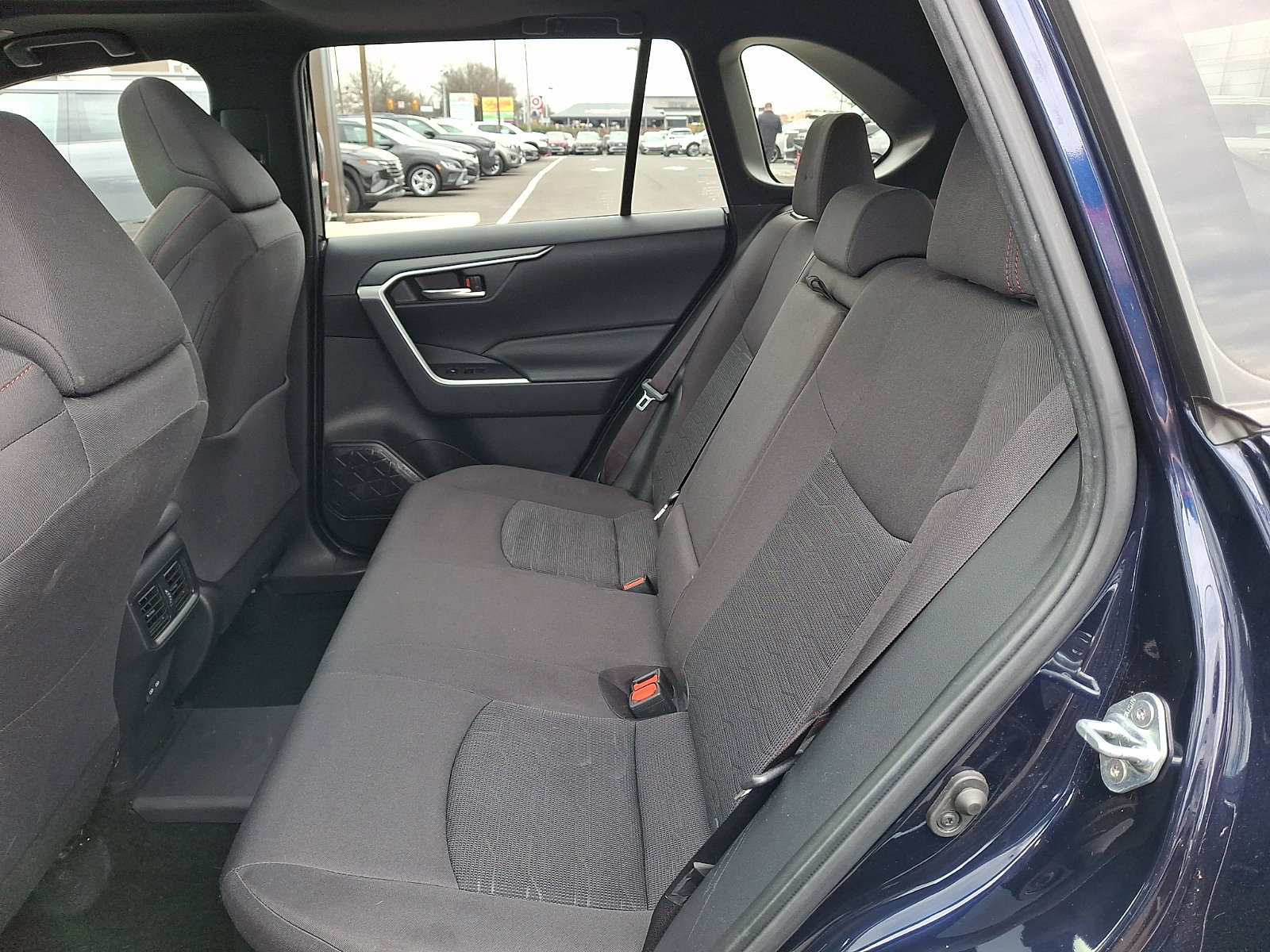 Used 2023 Toyota RAV4 SE w/ Weather & Moonroof Package image 10