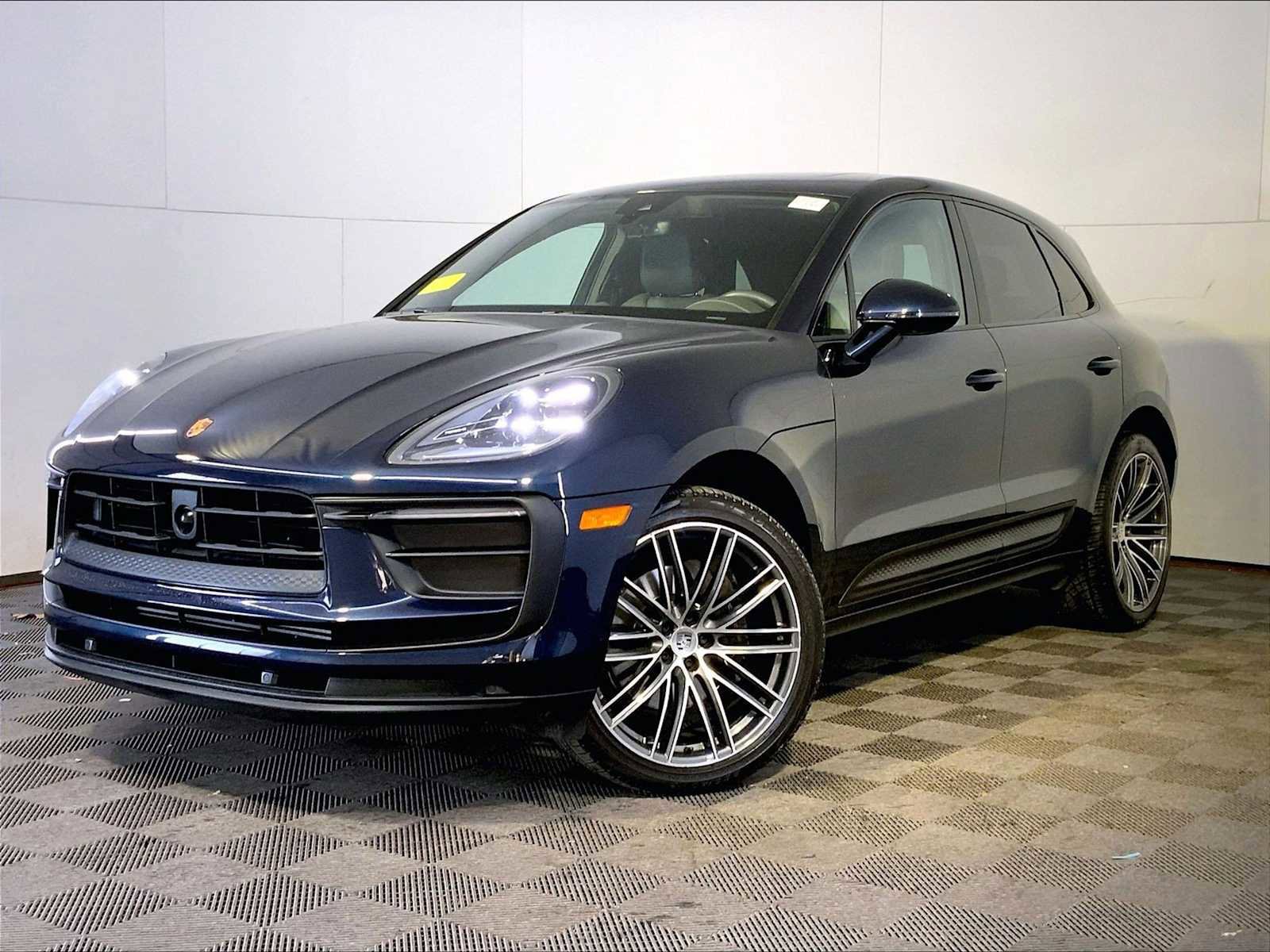 Certified 2023 Porsche Macan