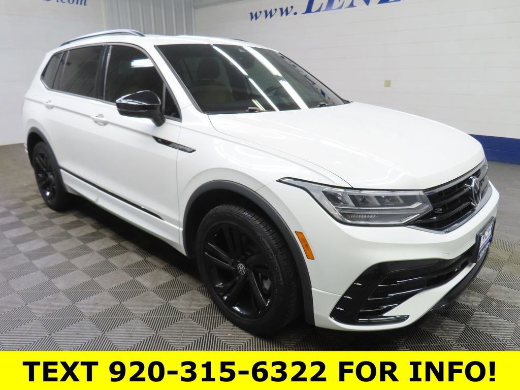 Used 2023 Volkswagen Tiguan SE R-Line image 3