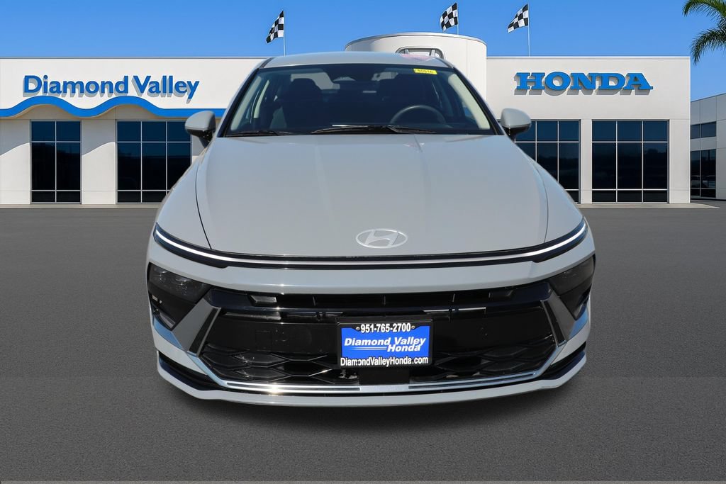 Used 2024 Hyundai Sonata SEL FWD image 2