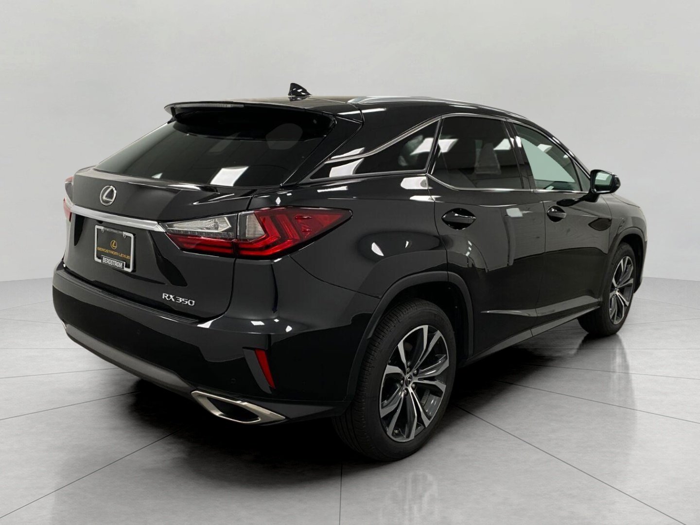 Used 2019 Lexus RX 350 AWD w/ Navigation Package image 4