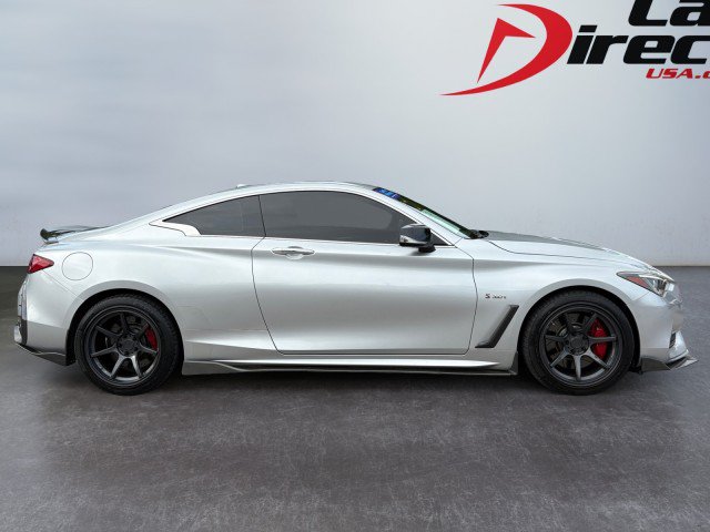 Used 2017 INFINITI Q60 Red Sport 400 AWD/4WD image 3