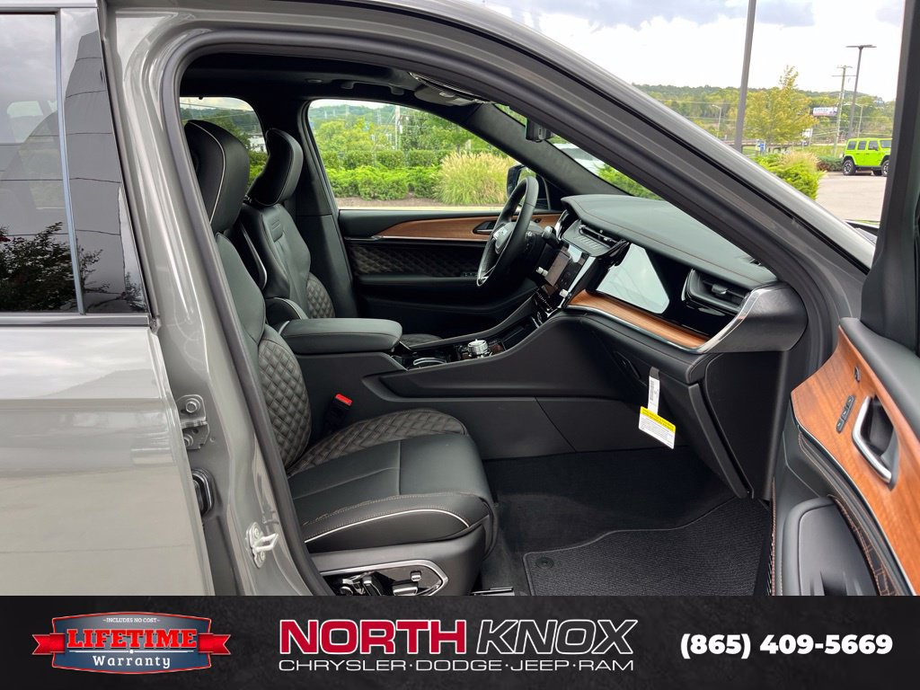 New 2027 Jeep Grand Cherokee L Summit AWD/4WD image 28