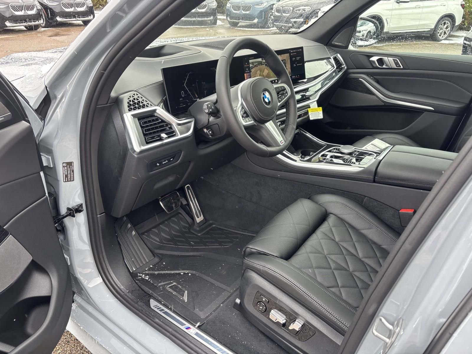 New 2026 BMW X5 xDrive40i w/ M Sport Package AWD/4WD image 25