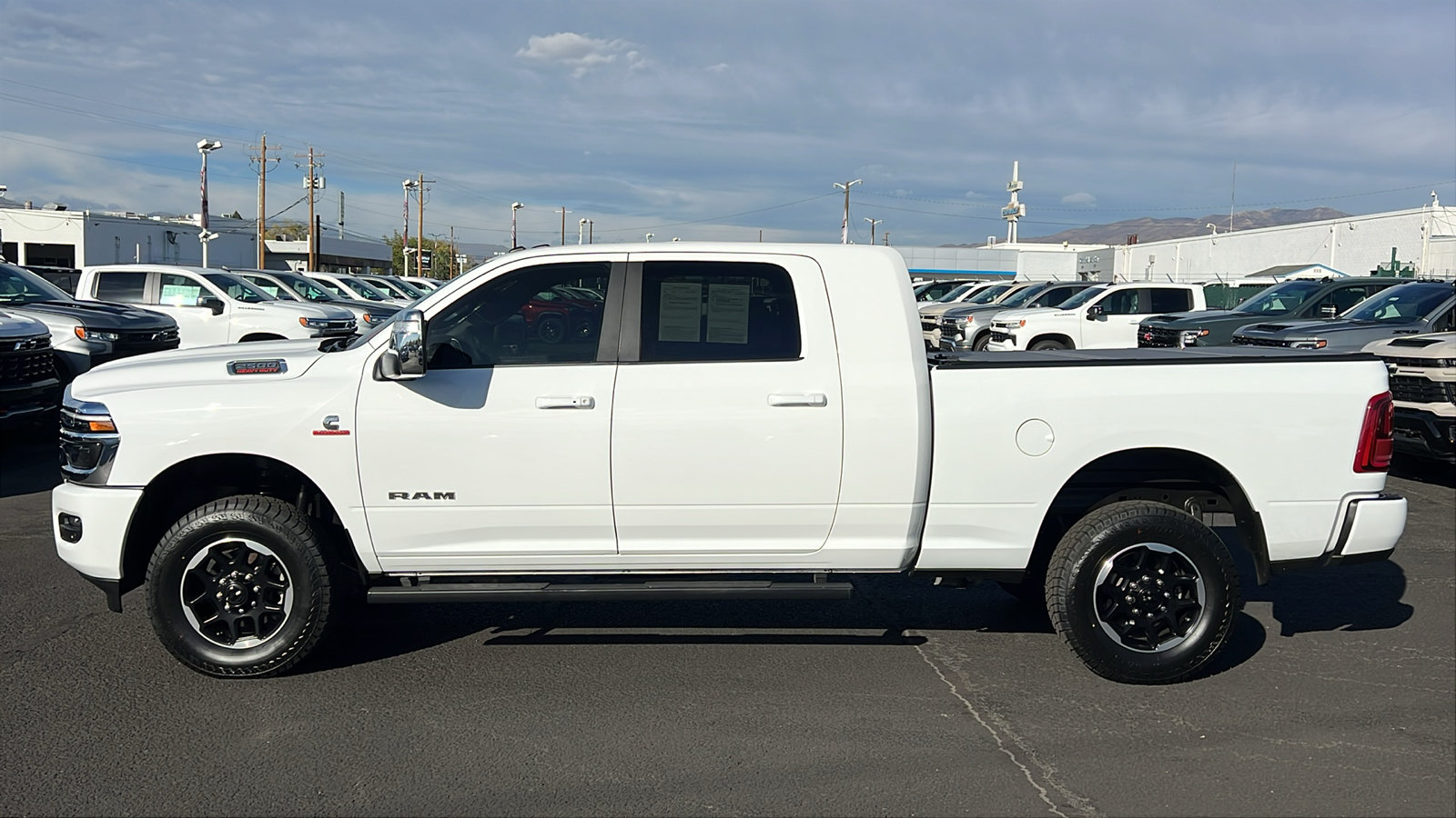 Used 2025 RAM 2500 Laramie AWD/4WD image 8