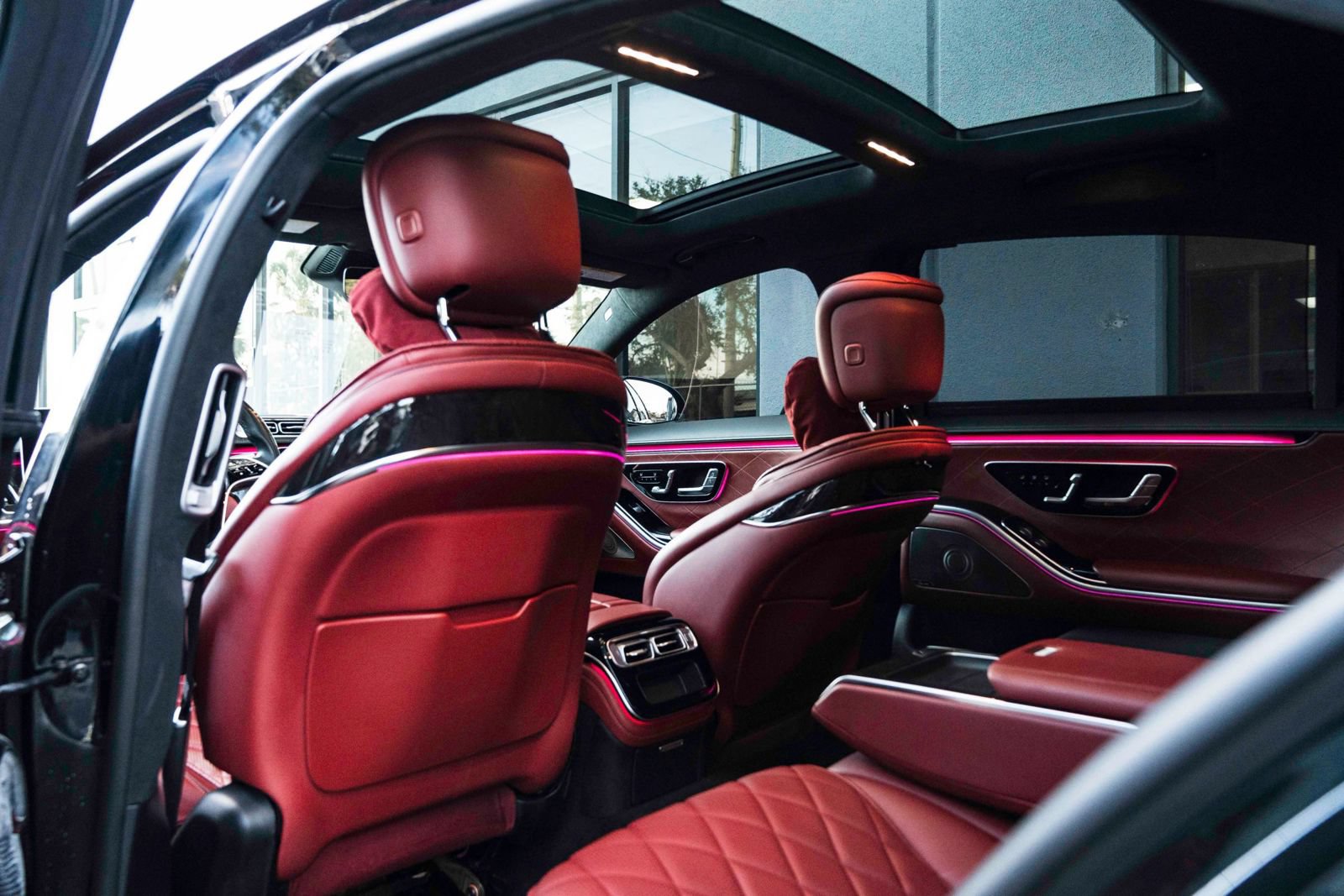 Used 2023 Mercedes-Benz S 500 4MATIC image 34