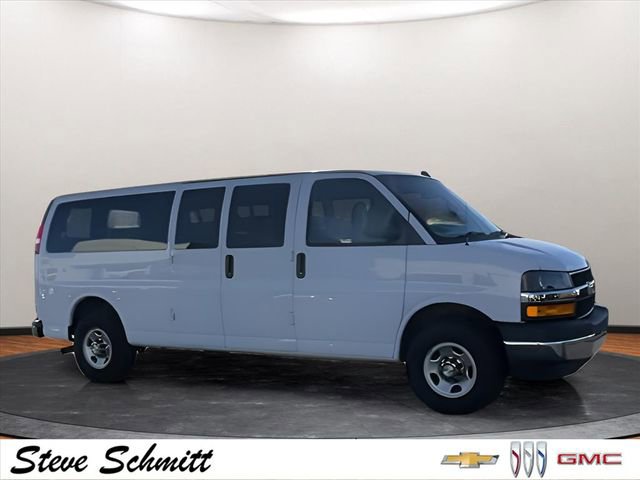 Used 2020 Chevrolet Express 3500 LT w/ LT Preferred Equipment Group video 2