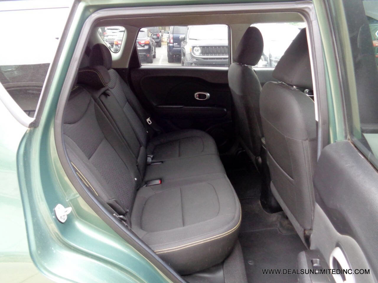 Used 2014 Kia Soul + FWD image 15