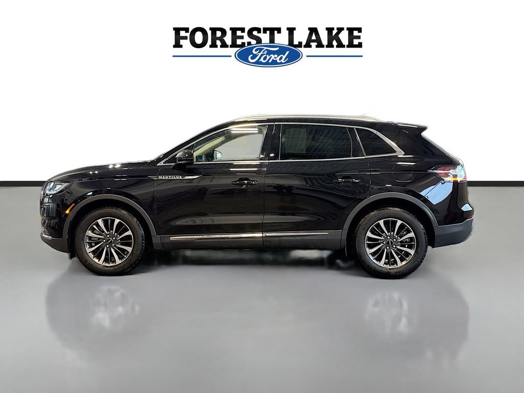 Used 2023 Lincoln Nautilus AWD w/ Premium Package image 4