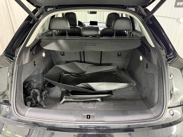 Used 2016 Audi Q3 2.0T Premium Plus w/ Technology Package AWD/4WD image 9
