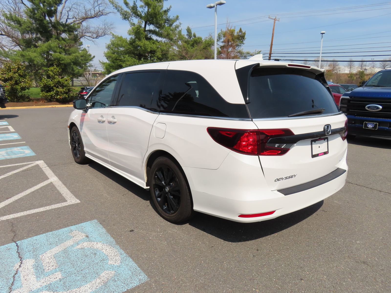 Used 2023 Honda Odyssey Sport image 8