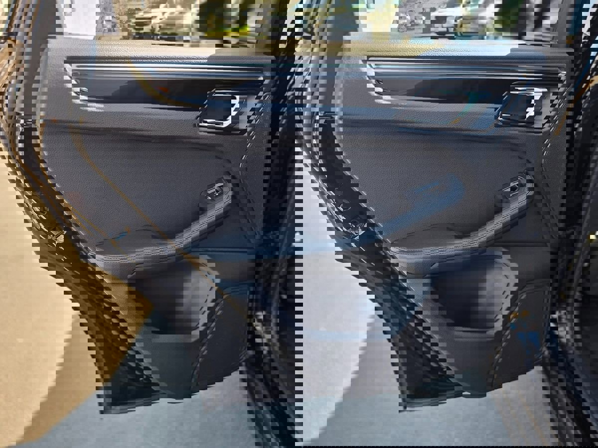 Used 2016 Porsche Macan S image 21