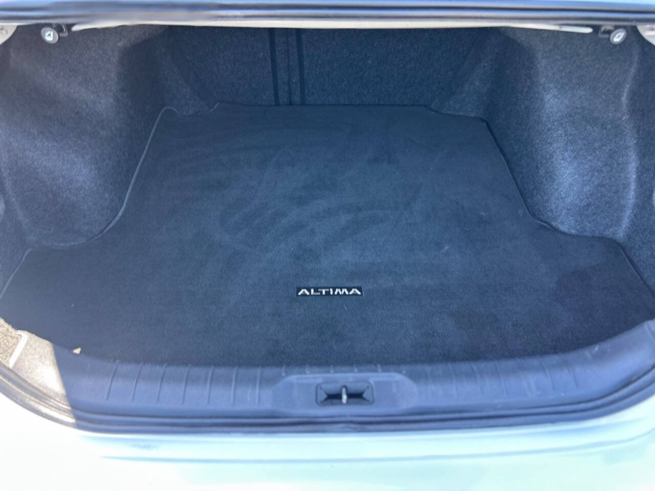 Used 2020 Nissan Altima 2.5 S FWD image 17