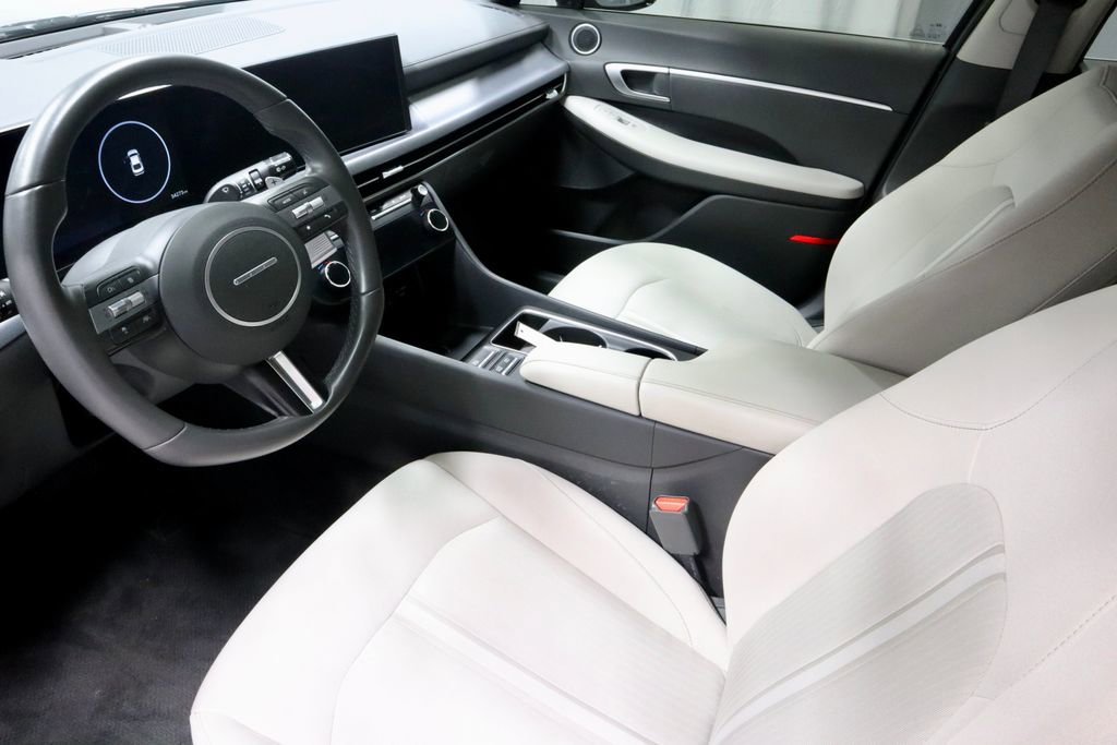 Certified 2024 Hyundai Sonata SEL w/ Convenience Package image 25