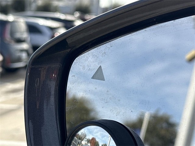 Used 2020 Chrysler Pacifica Touring-L image 19