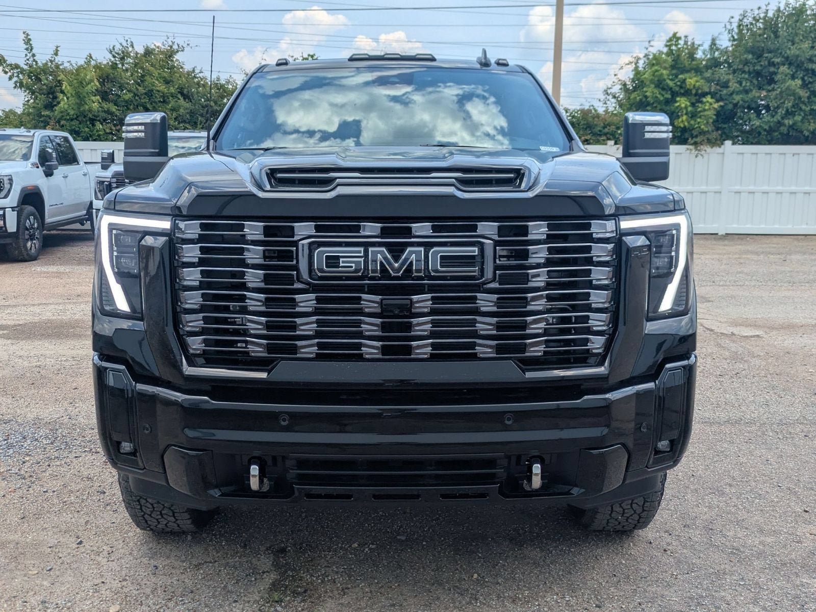 New 2026 GMC Sierra 2500 Denali Ultimate AWD/4WD image 9