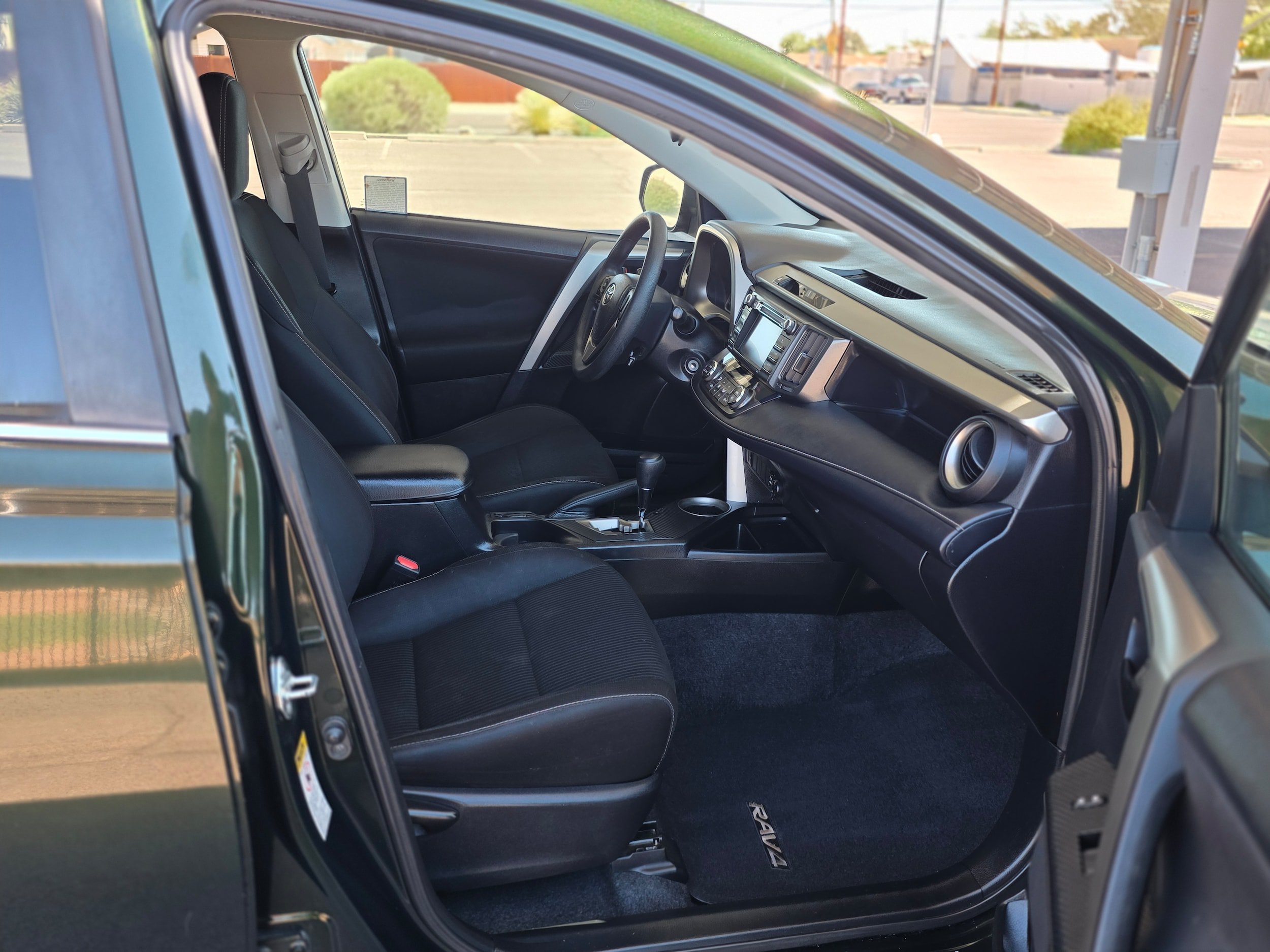 Used 2013 Toyota RAV4 XLE FWD image 27