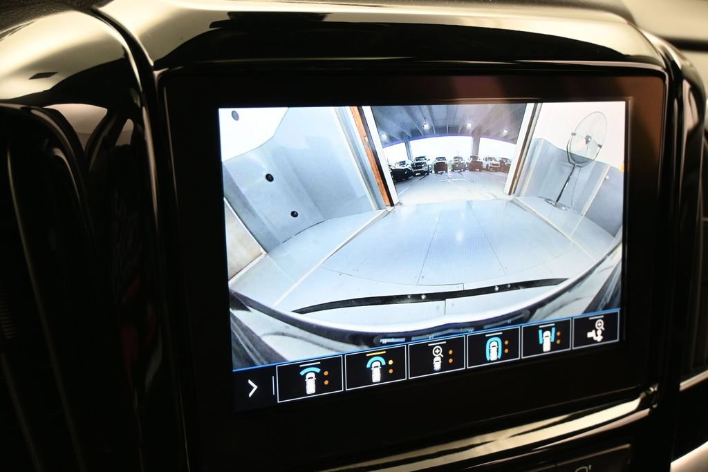 Used 2021 Chevrolet Traverse Premier w/ Redline Edition FWD image 21