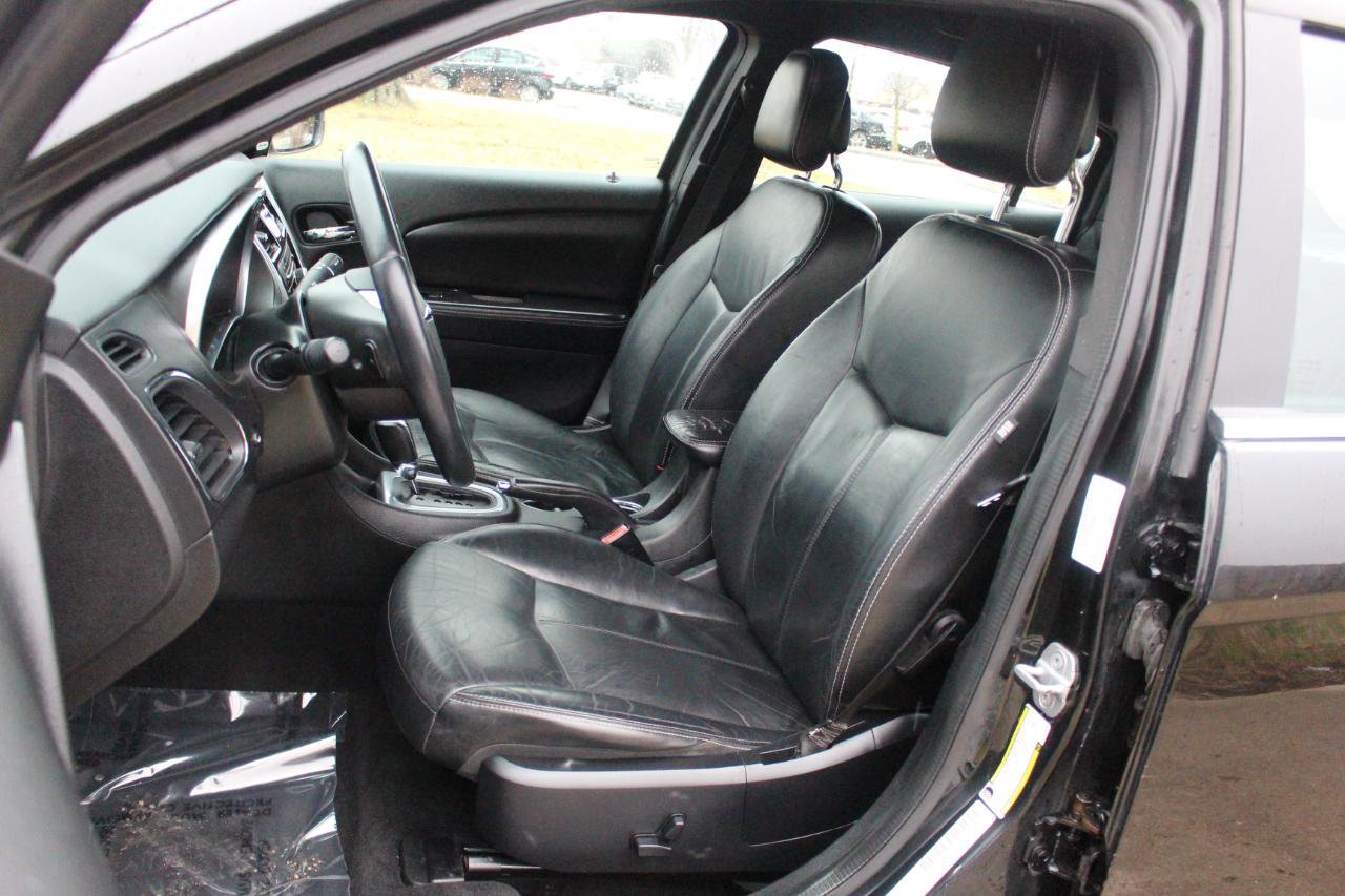 Used 2013 Chrysler 200 Limited FWD image 16