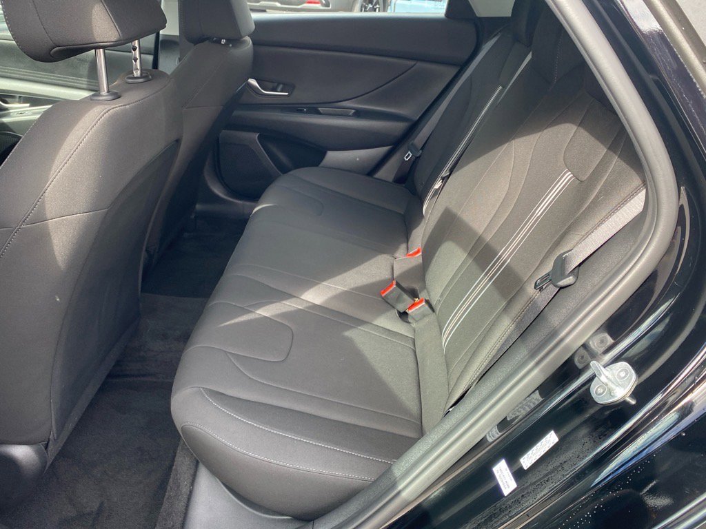 Used 2023 Hyundai Elantra SEL image 21