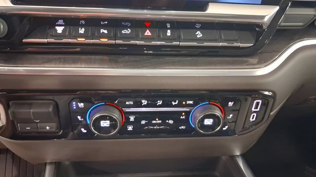 Used 2026 Chevrolet Silverado 3500 LTZ w/ LTZ Premium Package AWD/4WD image 31