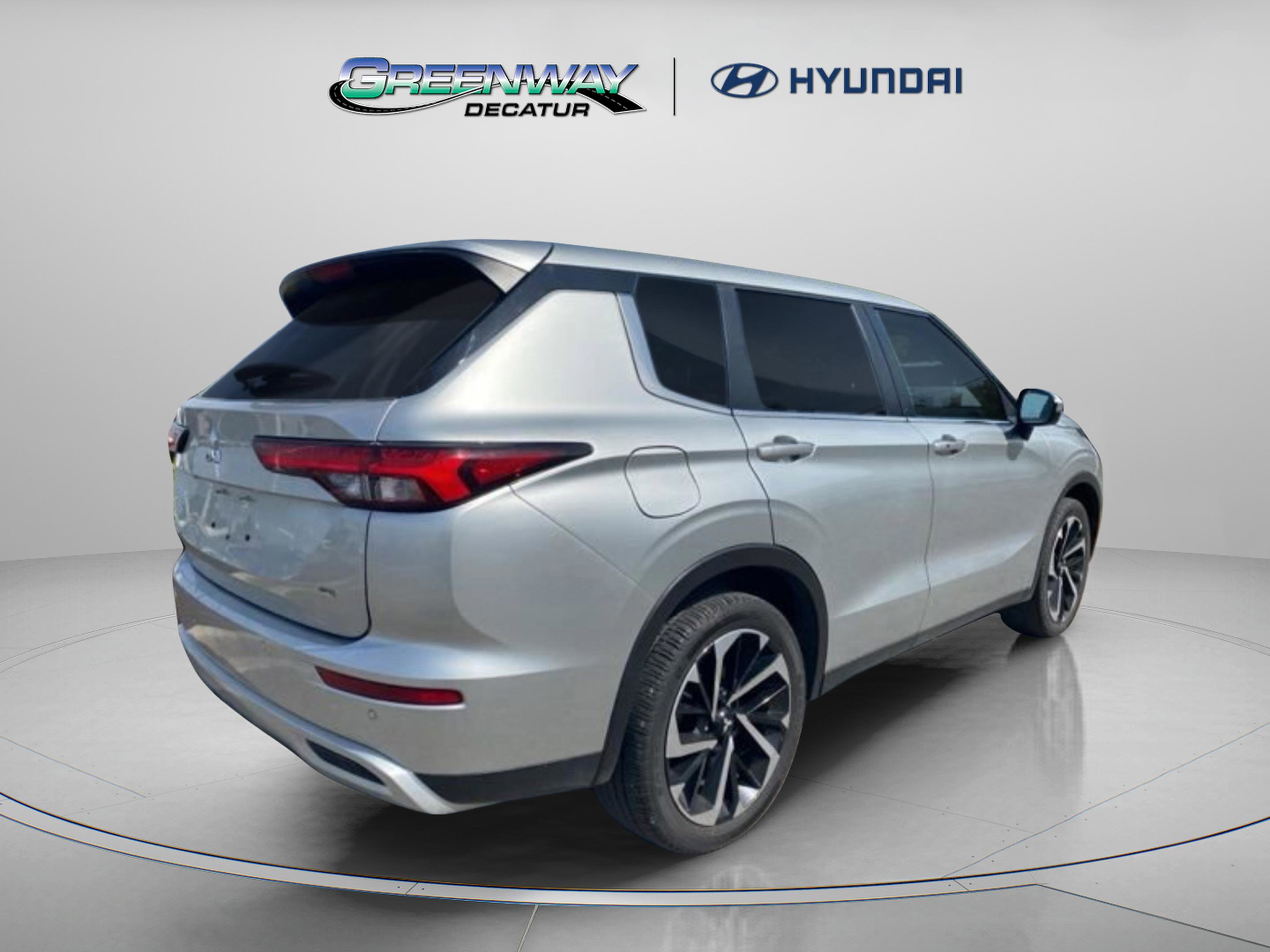 Used 2024 Mitsubishi Outlander SE FWD image 7