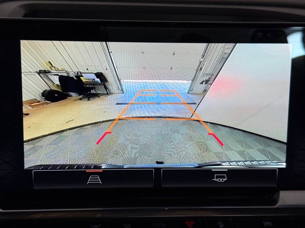 Used 2022 GMC Sierra 1500 Elevation w/ LPO, Elevation Black Package image 15