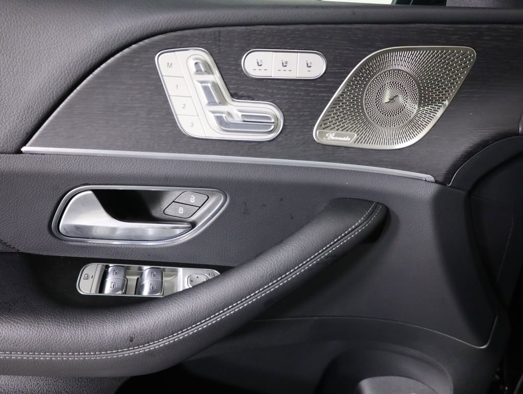 Used 2026 Mercedes-Benz GLS 450 4MATIC image 11