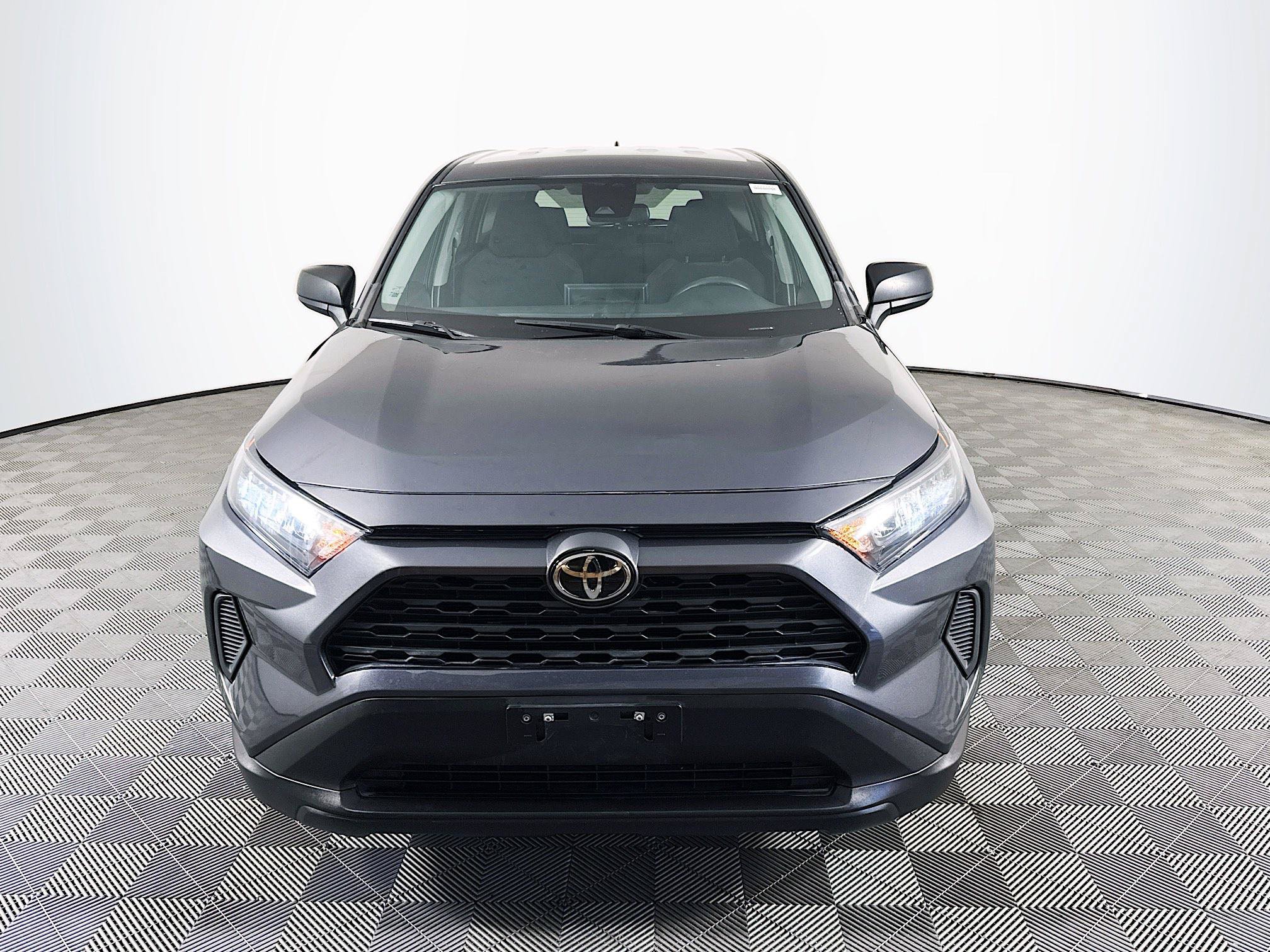 Used 2022 Toyota RAV4 LE AWD/4WD video 2