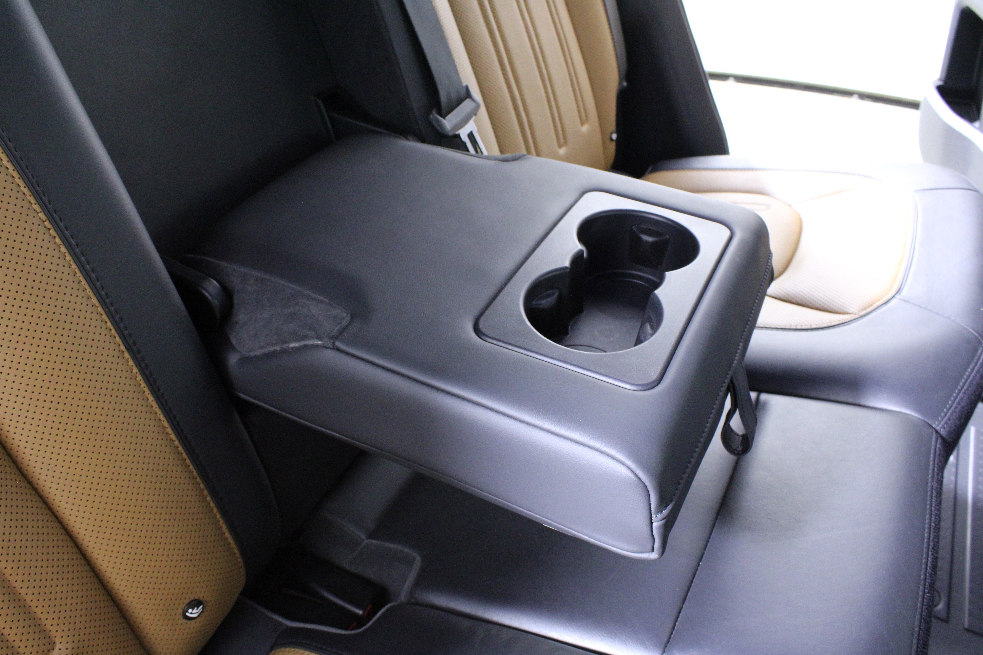 Used 2020 Land Rover Defender 110 X image 17