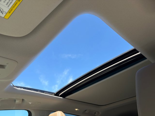 Used 2025 Nissan Murano Platinum AWD/4WD image 32
