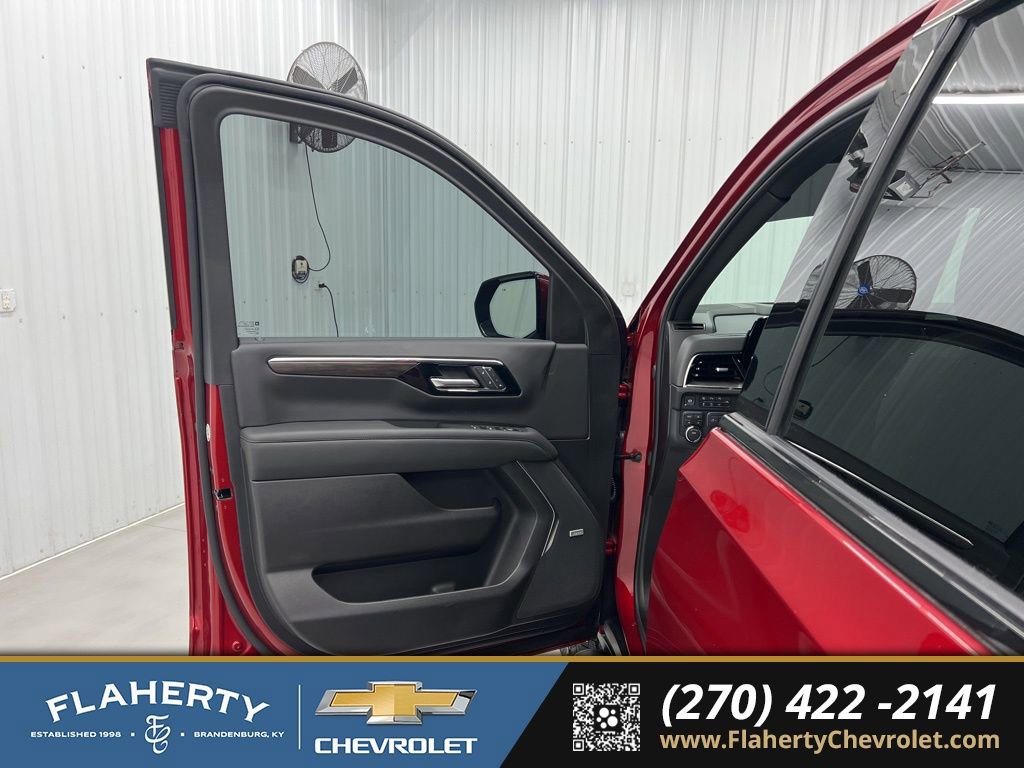 Used 2025 Chevrolet Tahoe Z71 w/ Comfort Package image 8