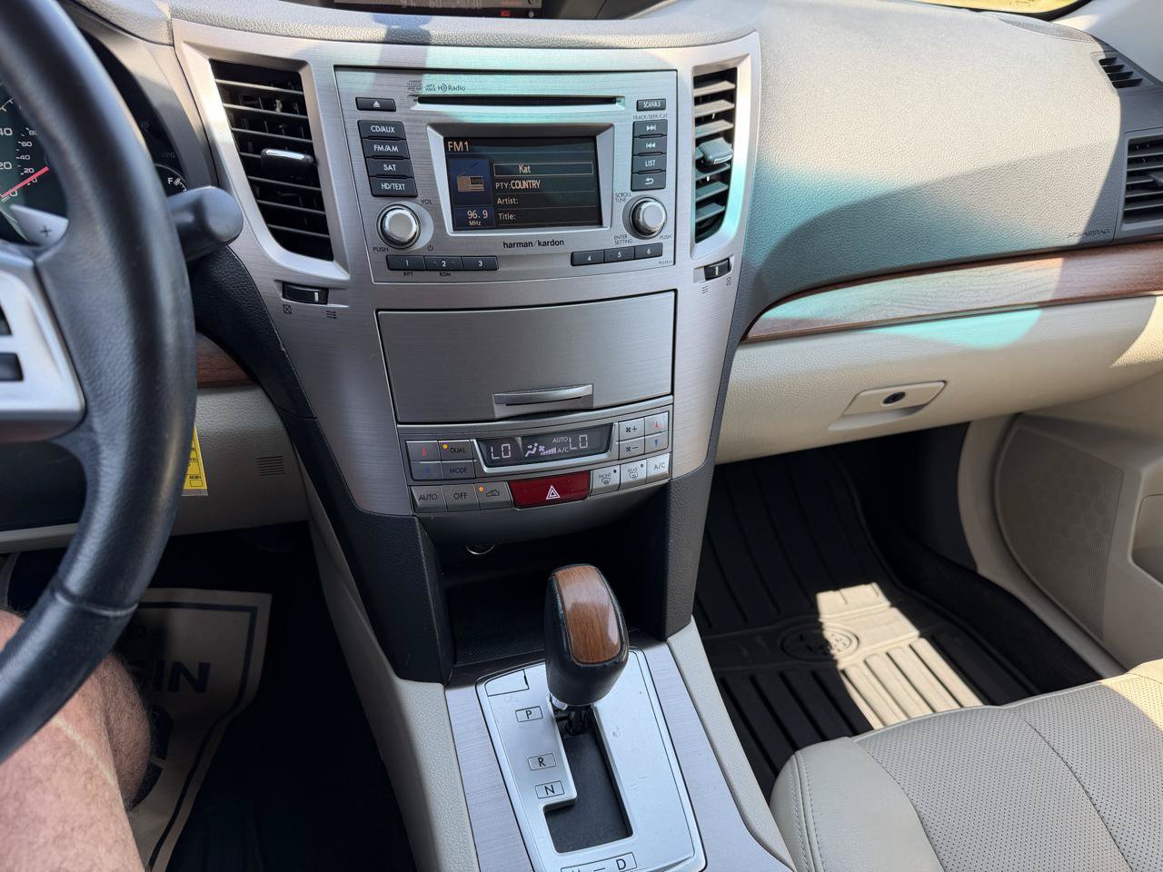 Used 2013 Subaru Outback 2.5i Limited AWD/4WD image 12